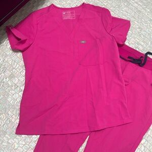 Figs scrubs set medium top, small pants